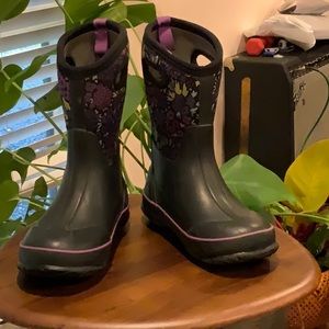 Size 3 waterproof girls Bogs.